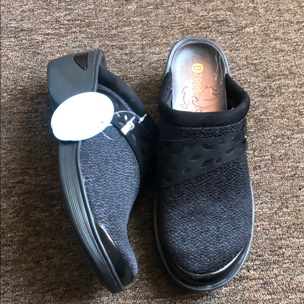 BZees Dolce Slide Clog Platform Flats, Black Knit